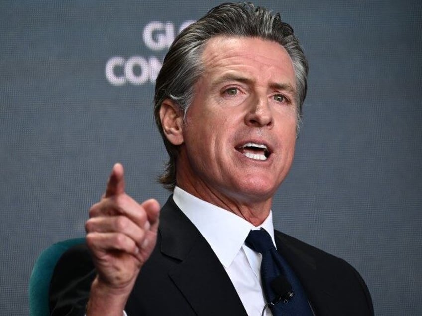 california gov gavin newsom claims more than 400 mass shootings in us this year