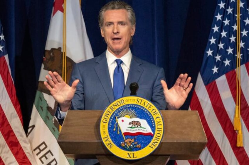 california gov gavin newsom offers to help negotiate hollywood strike