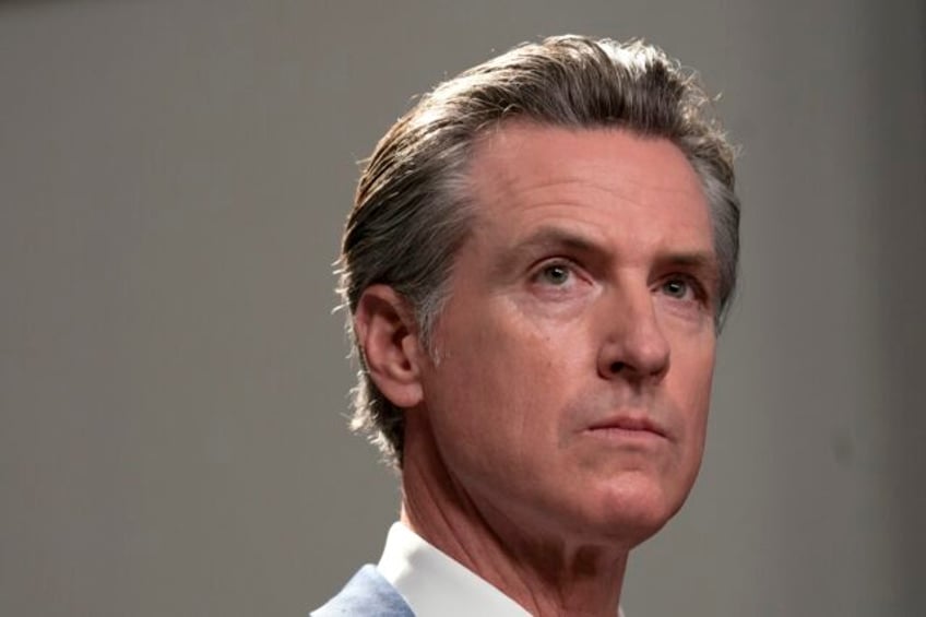 california gov gavin newsom signs law to protect doctors who mail abortion pills to other states