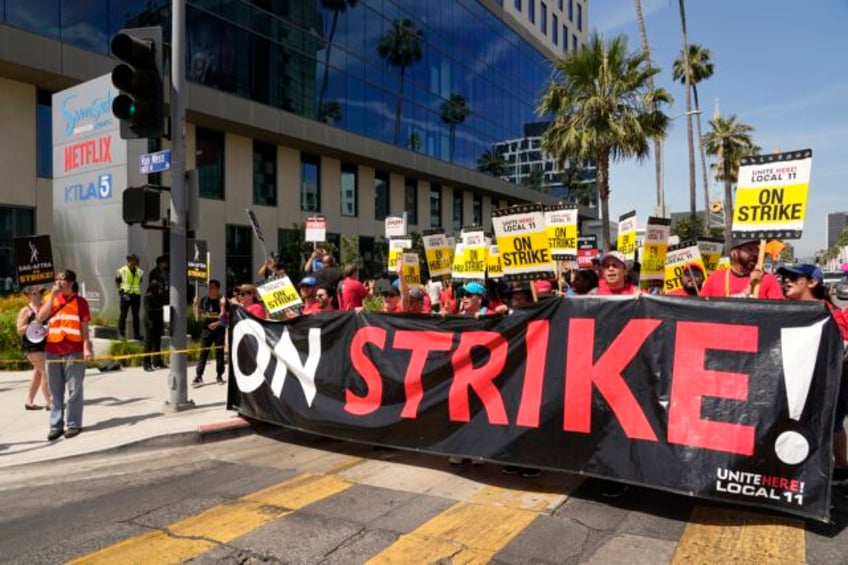 california governor rejects bill to give unemployment checks to striking workers