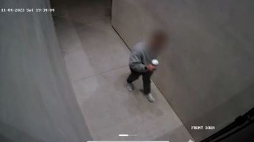 california homeowner gets jumped by armed robber opens fire with concealed handgun