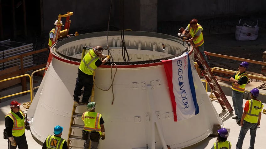 california science center begins complex process to vertically display nasas space shuttle endeavour