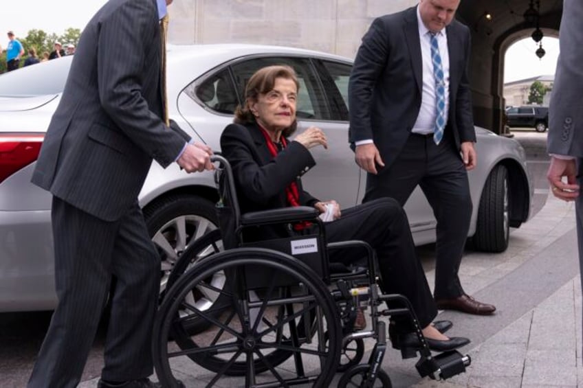 california sen feinstein seeks more control over her late husbands trust to pay medical bills