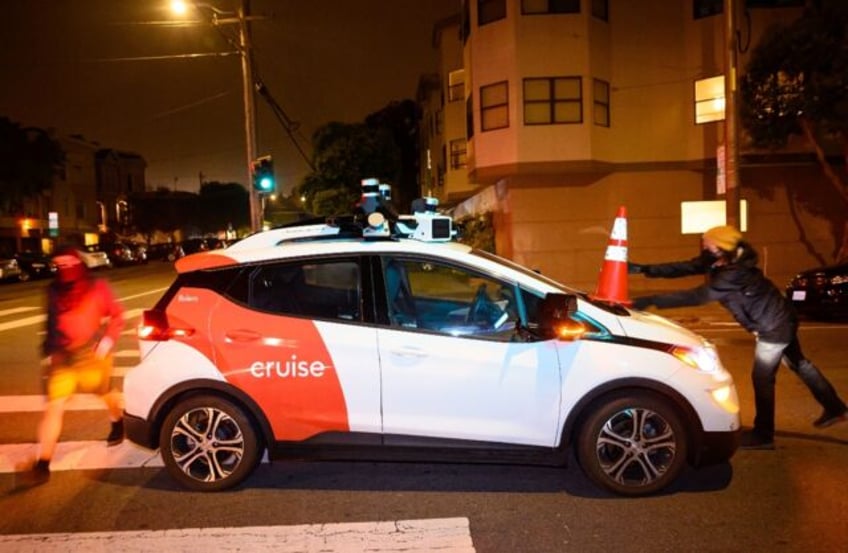 california suspends tests of gms cruise self driving car