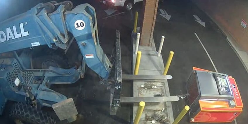 california thieves use forklift to steal atm machine in sacramento video