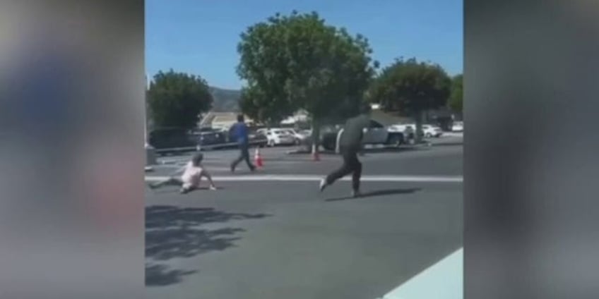 california woman violently dragged in parking lot by purse snatchers good samaritans rush to rescue