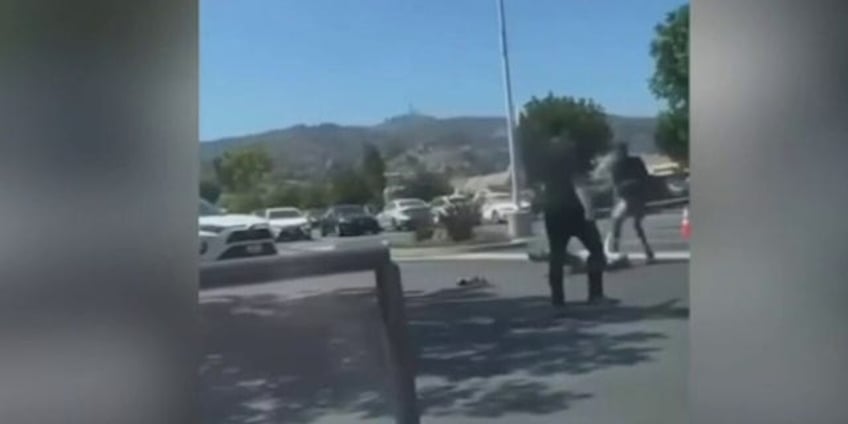 california woman violently dragged in parking lot by purse snatchers good samaritans rush to rescue