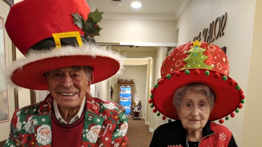 WWII vet Christmas hats