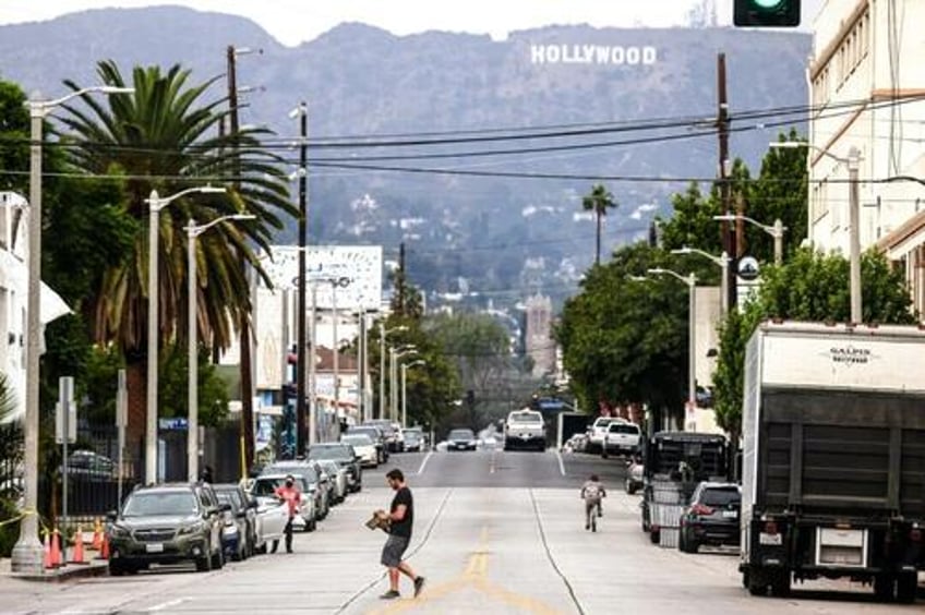 californias high costs low incentives are scaring away film tv producers report says