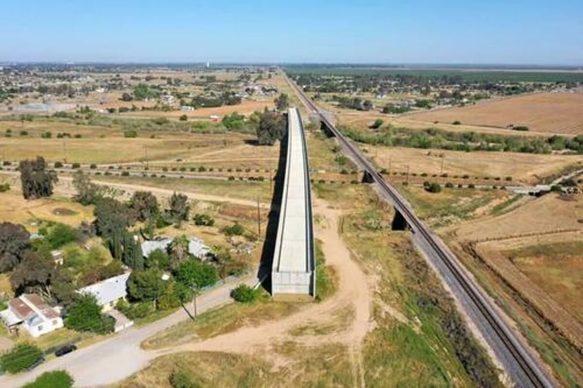 californias high speed rail to face audit us transportation chief says