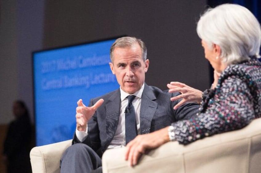 Mark Carney (L) pitches himself as an outsider and an unconventional politician with stron