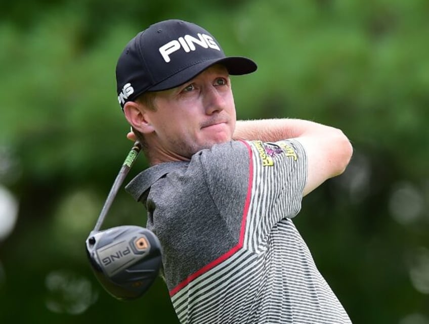 canadas hughes tries to defend pga sanderson farms title