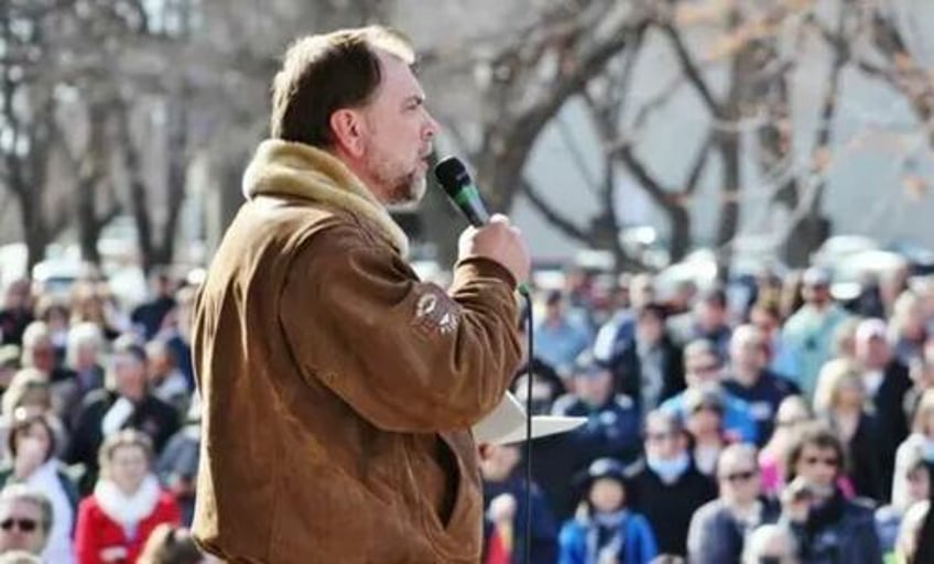 canadian pastor convicted of inciting mischief in trucker protests facing up to 10 years prison