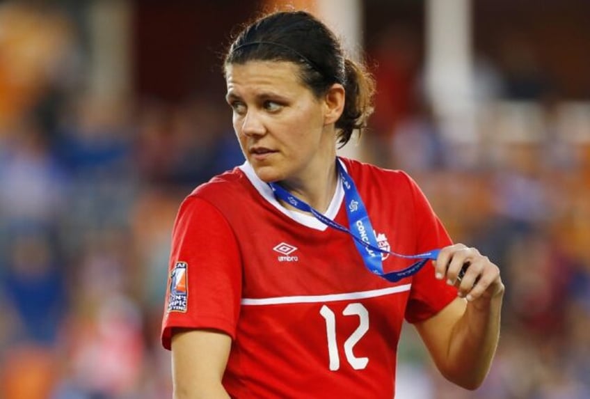 Canadian striker Christine Sinclair will retire from football at the end of the NWSL seaso