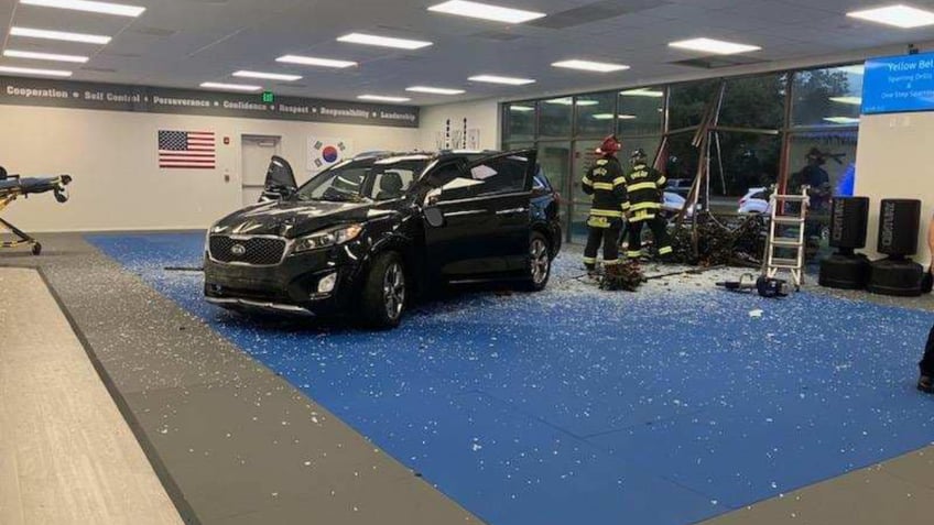 car crashes into florida taekwondo school in the middle of class 5 injured officials