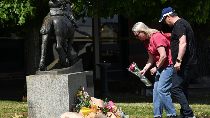 car crashes into pubs outdoor dining area in australia killing 5 and injuring 6