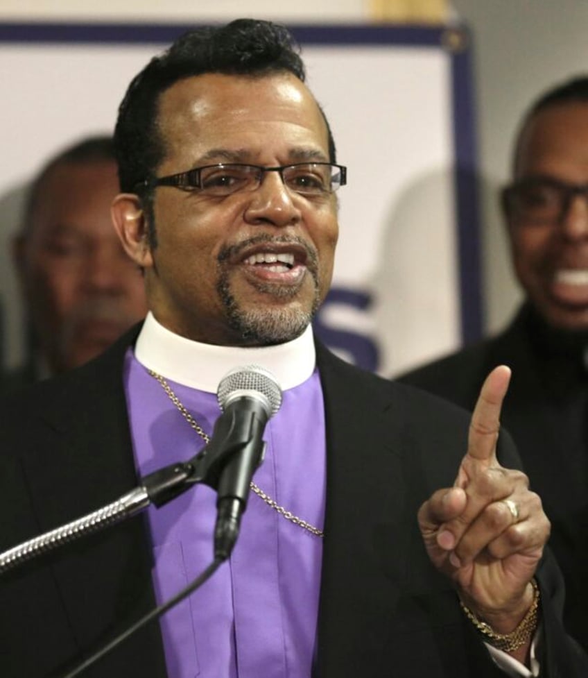 carlton pearson influential oklahoma megachurch founder who rejected hell dies at age 70