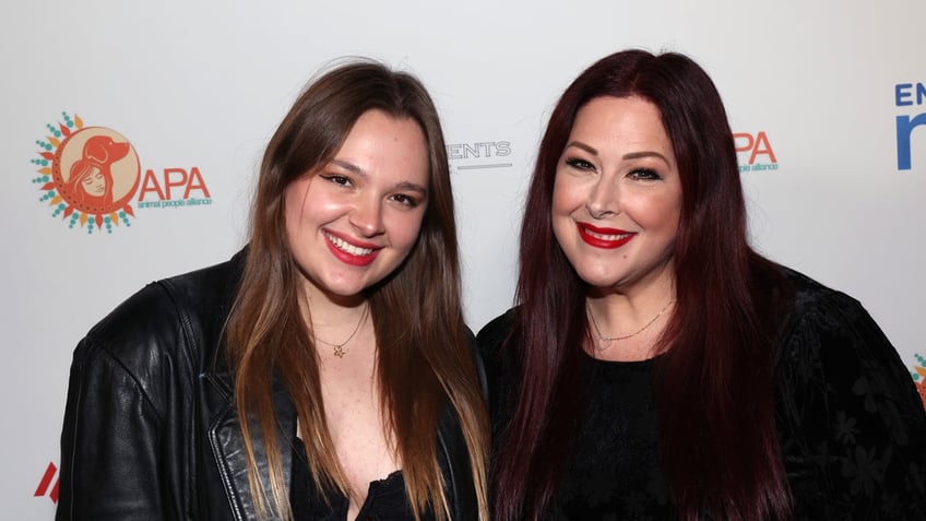 lola bonfiglio with mother carnie wilson