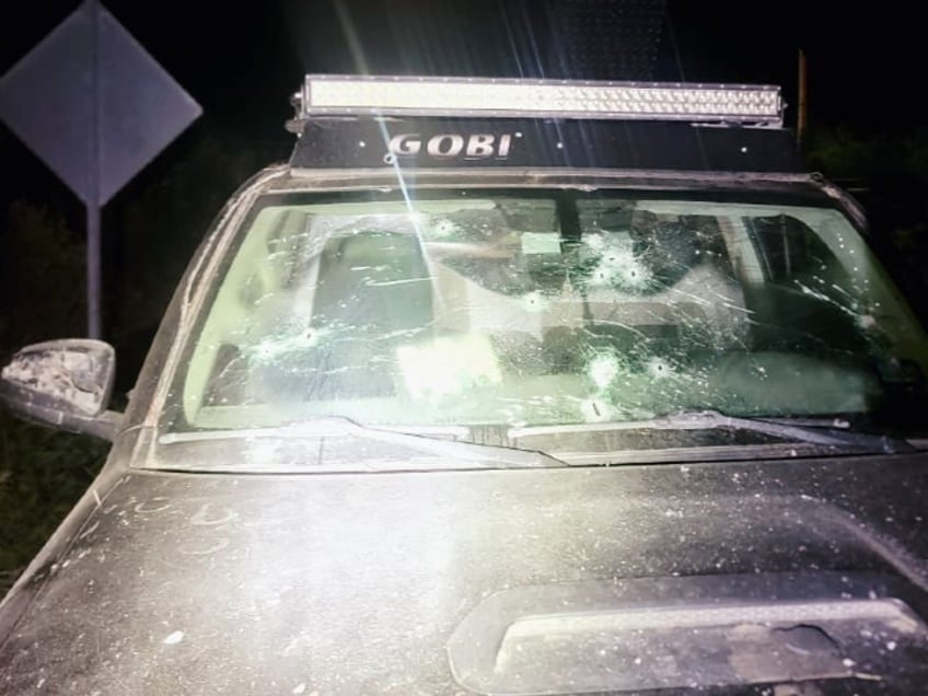cartel gunmen clash with rivals in mexican border state flee before cops arrive