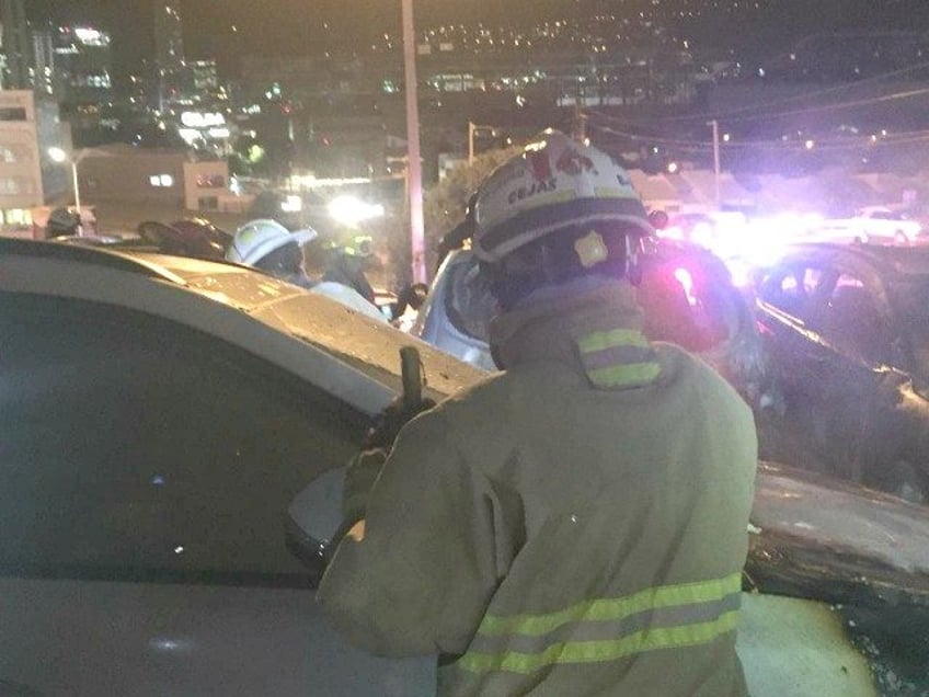 cartel gunmen hang bodies from border state overpass in mexico