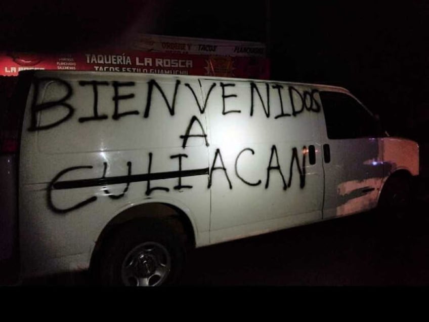 Cartel gunmen left a van full of bodies in Culiacan, Sinaloa. (Credit: Breitbart Texas / C