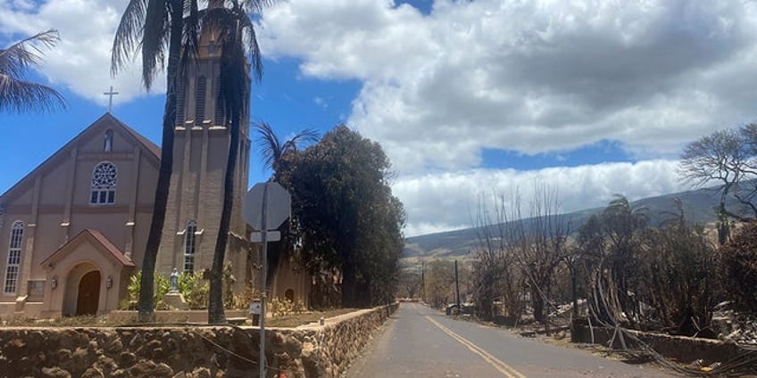 catholic church miraculously standing after fires reduce lahaina to ashes god doesnt abandon his people