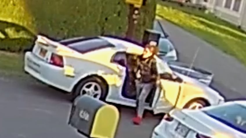 caught on tape washington man seen forcing woman into car in vancouver