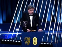 Caught with His Pants Down? Trump Hater Actor Mark Hamill’s Pants Appear to Drop During BAFTA Speech