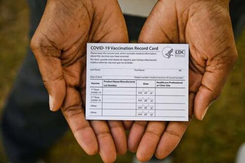 cdc ends covid 19 vaccination cards