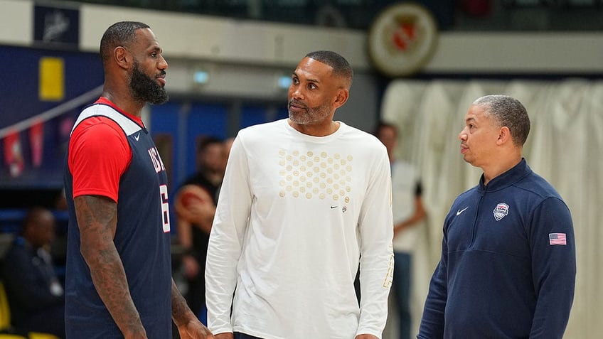 Grant Hill talks to USA stars