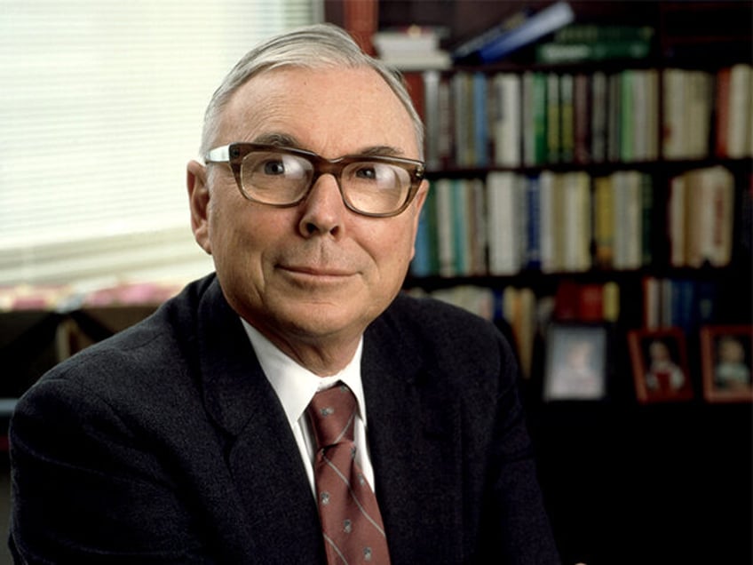 charlie munger warren buffets sidekick at berkshire hathaway dies at 99