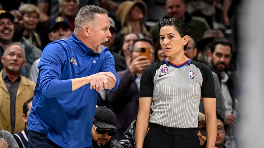 che flores becomes nbas first openly nonbinary trans referee