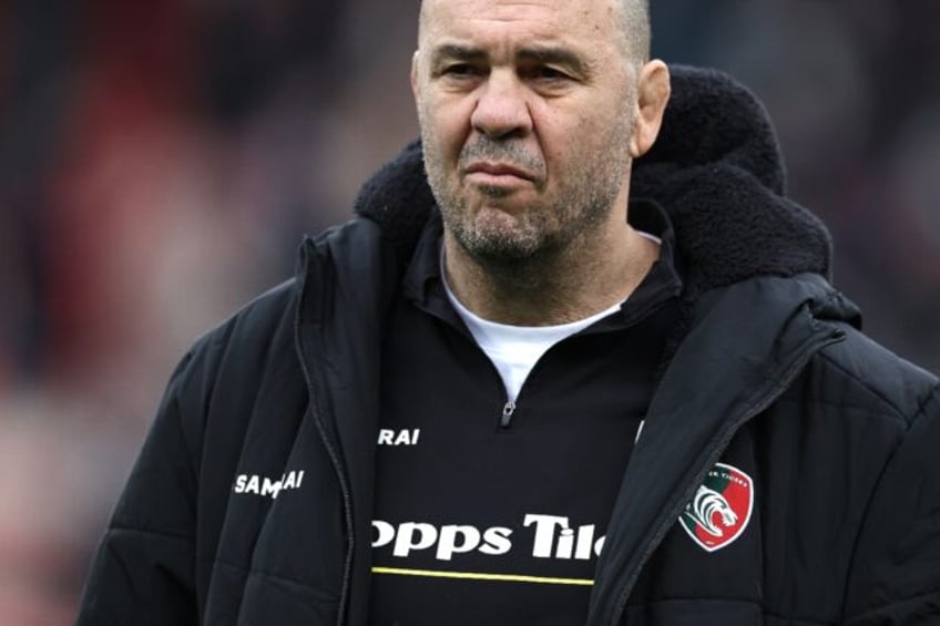 Michael Cheika is to step down as coach of English Premiership side Leicester at the end o