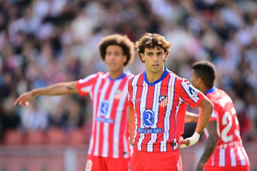 Atletico Madrid's Joao Felix (C) is reportedly set to join Chelsea