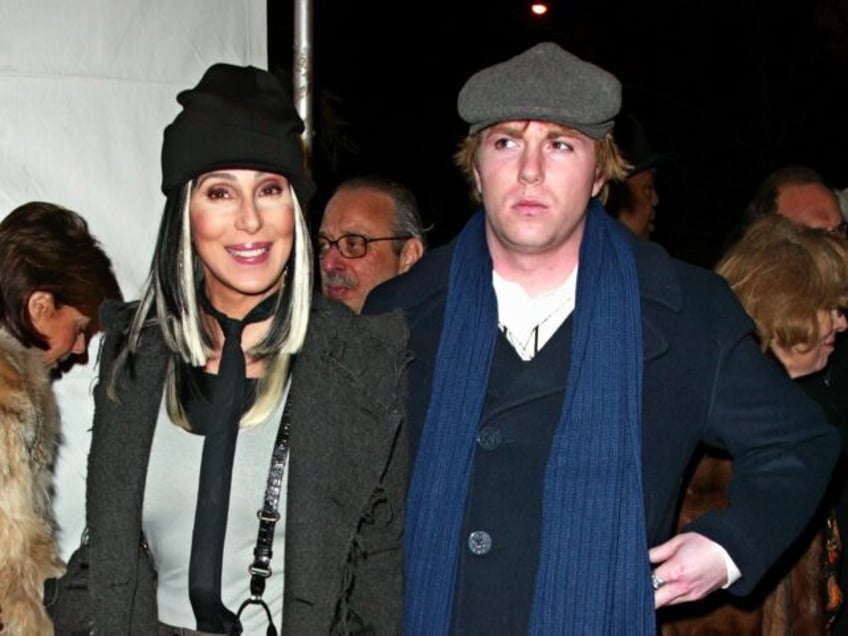 cher accused of hiring four men to kidnap her son court filing says