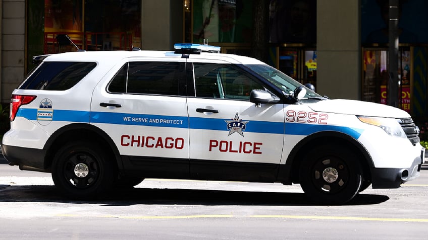 chicago 6 year old among dozens shot in labor day weekend violence