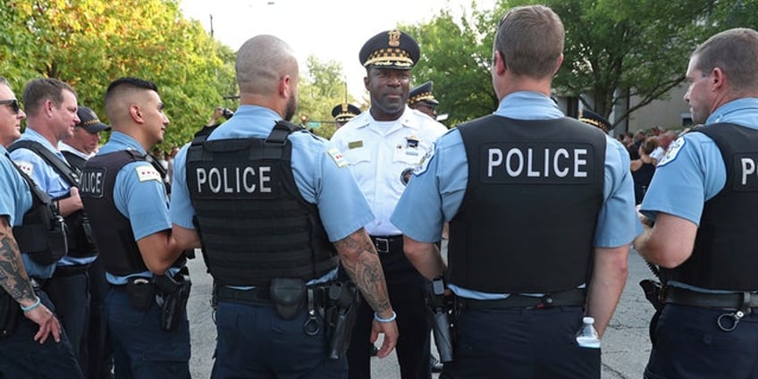 chicago mayor brandon johnson announces current counterterrorism head will take over as police superintendent