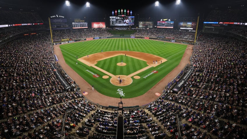 chicago police almost completely dispelled shooting at white sox game came from outside stadium