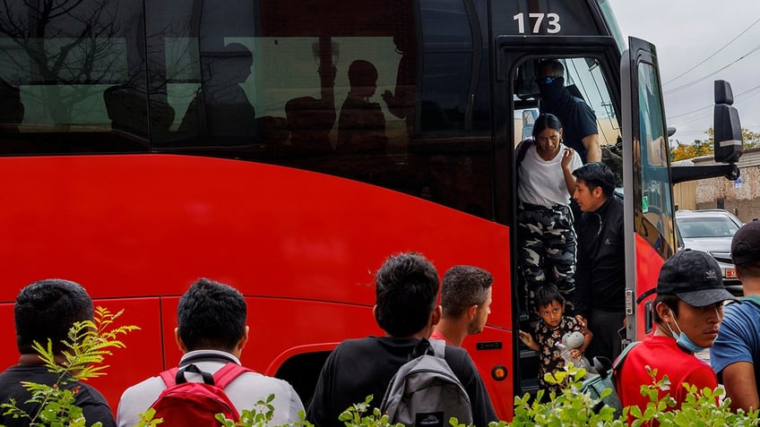 chicago youth football team to protest after citys plan to house migrants threatens to displace program