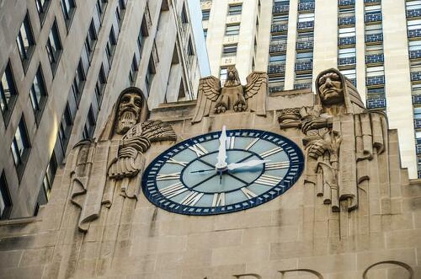 chicagos trillion dollar financial engine at risk of leaving over 800 million tax proposal