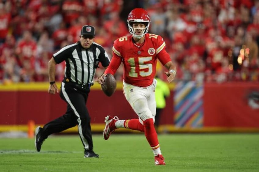 Patrick Mahomes marshalled Kansas City to their fifth straight win of the season with vict