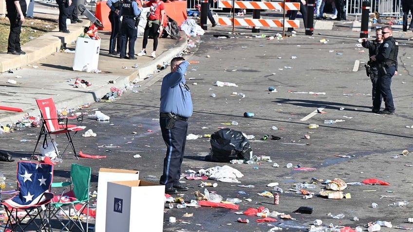 chiefs charles omenihu calls for gun law changes following fatal super bowl parade shooting