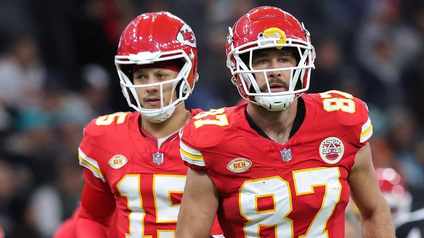 Patrick Mahomes and Travis Kelce in Germany