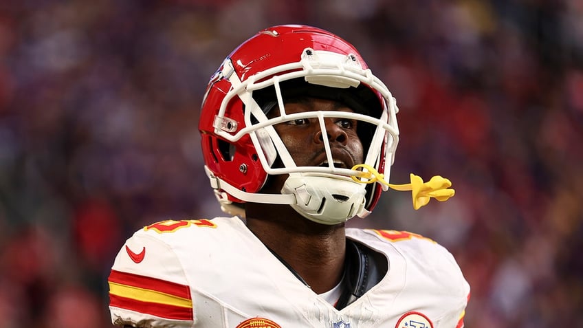 chiefs justyn ross faces battery charge after alleged domestic violence incident