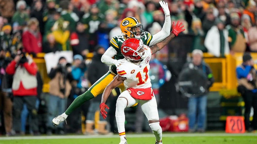 chiefs patrick mahomes offers refreshing take after controversial no call in loss to packers