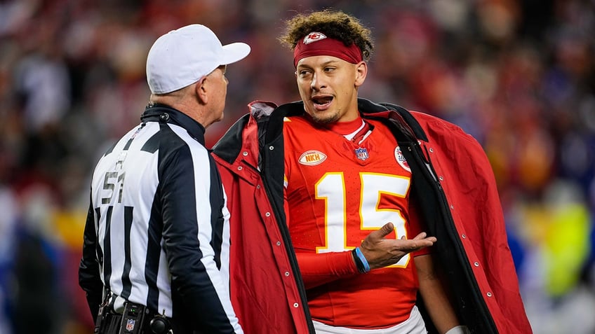 Patrick Mahomes complains