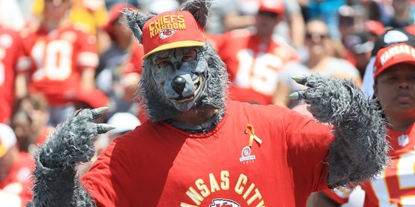 chiefs superfan indicted on bank robbery money laundering charges