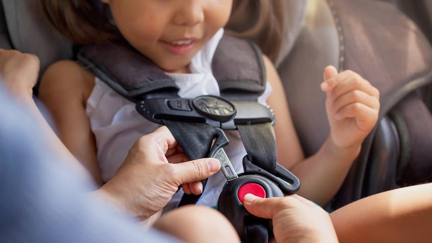 child car seat safety expert shares dos and donts to protect kids from accident injuries