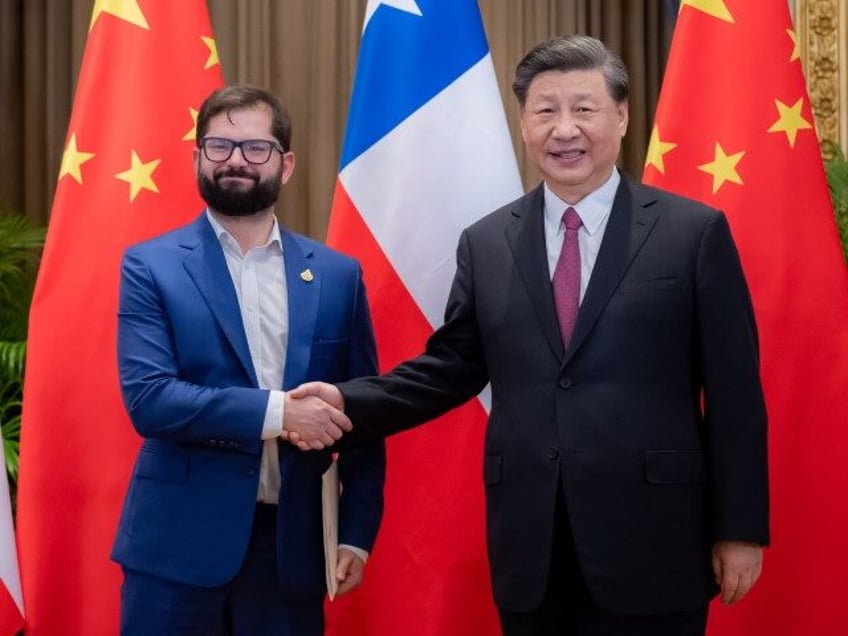 chiles president gabriel boric meets chinas xi jinping seeking green mineral investors