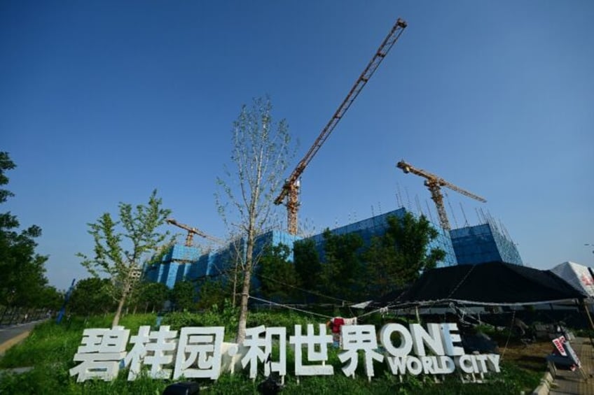 china developer country garden reports 67 bn half year losses